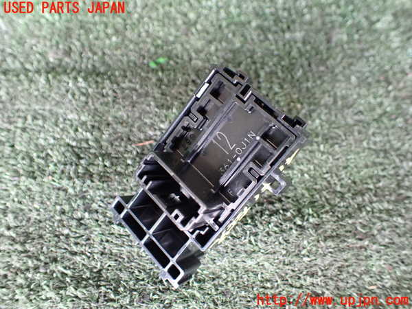 1UPJ-9241816245]カムリハイブリッド(AXVH70)左前パワーウィンドウスイッチ 中古_2