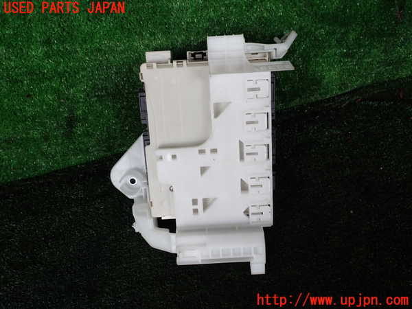 1UPJ-9241816743]カムリハイブリッド(AXVH70)ヒューズボックス3 中古_2
