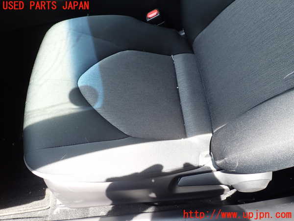 1UPJ-9241817065]カムリハイブリッド(AXVH70)助手席シート 中古_3