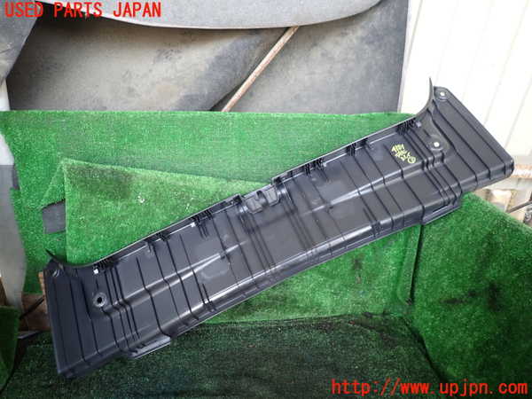1UPJ-9241817773]カムリハイブリッド(AXVH70)ラゲッジトレイ3 中古_3