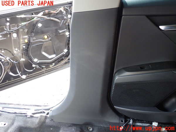 1UPJ-9241817665]カムリハイブリッド(AXVH70)右センターピラートリム 中古_3