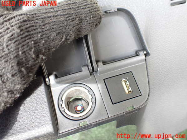 1UPJ-9241817691]カムリハイブリッド(AXVH70)内装トリム類1 中古_2
