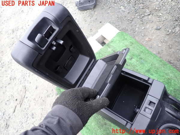 1UPJ-9241827540]ジープ・ラングラー アンリミテッド(JK36L)センターコンソール 中古_3
