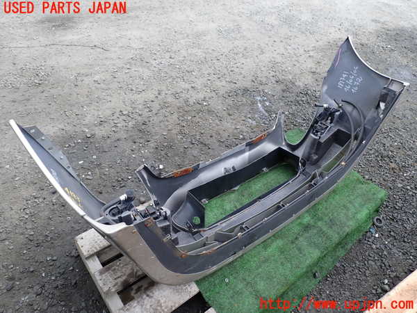 1UPJ-9241831010]マセラティ・グランスポーツ(MGS)フロントバンパー 中古_5