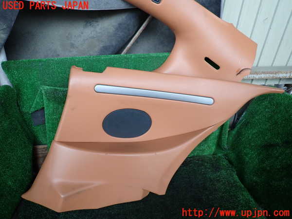 1UPJ-9241837675]マセラティ・グランスポーツ(MGS)右リアピラートリム 中古_3