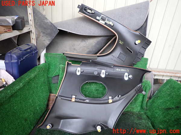 1UPJ-9241837680]マセラティ・グランスポーツ(MGS)左リアピラートリム 中古_4