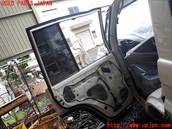 1UPJ-9241841320]ランクル70系(GRJ76K)左後ドア 【ジャンク】_5