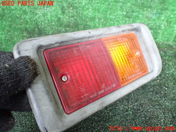 1UPJ-9241841530]ランクル70系(GRJ76K)右テールランプ 中古_2