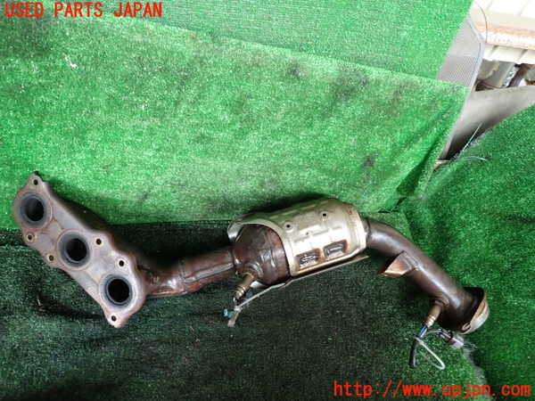 1UPJ-9241842042]ランクル70系(GRJ76K)エキマニ2 中古_2
