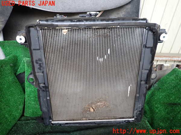 1UPJ-9241842321]ランクル70系(GRJ76K)ラジエーター1 中古_2