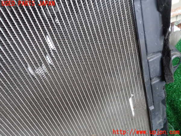 1UPJ-9241842321]ランクル70系(GRJ76K)ラジエーター1 中古_3