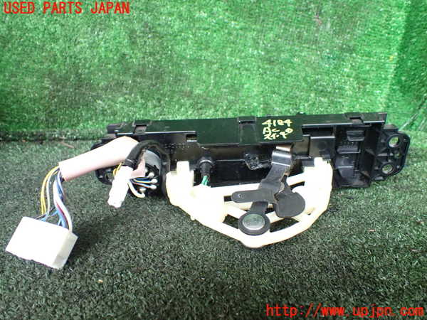 1UPJ-9241846066]ランクル70系(GRJ76K)エアコンスイッチ1 中古_3