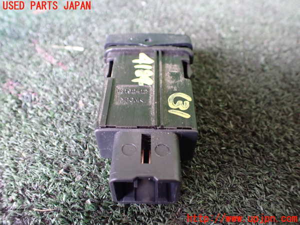1UPJ-9241846308]ランクル70系(GRJ76K)スイッチ3 (オートアンテナ) 中古_2