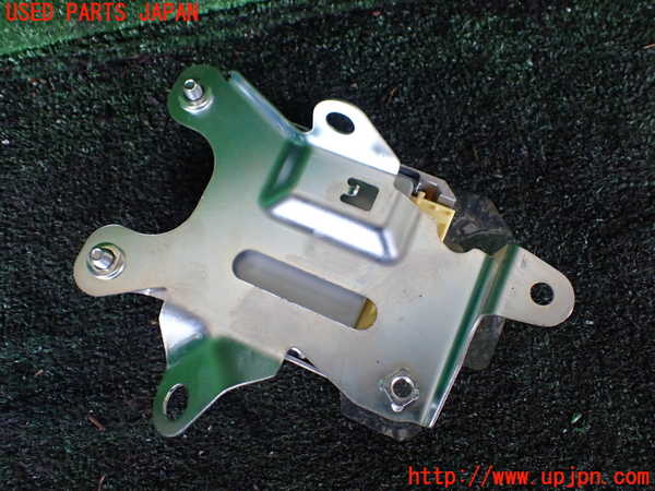 1UPJ-9241846145]ランクル70系(GRJ76K)エアバッグコンピューター 中古_3