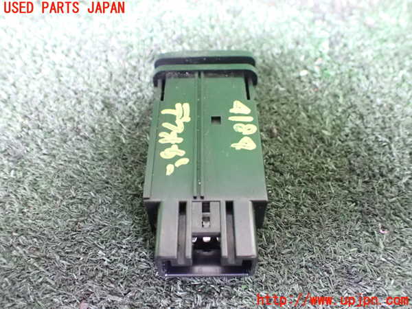 1UPJ-9241846300]ランクル70系(GRJ76K)デフォッガースイッチ 中古_2