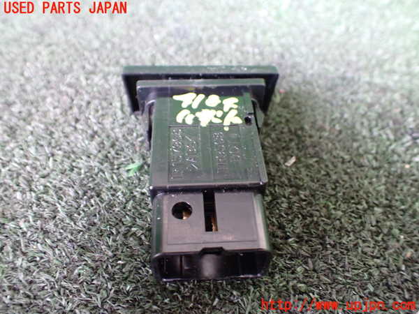 1UPJ-9241846290]ランクル70系(GRJ76K)ハザードスイッチ 中古_2