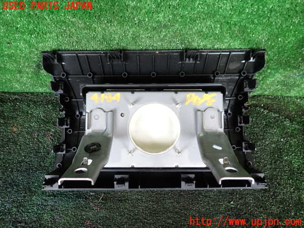 1UPJ-9241847870]ランクル70系(GRJ76K)助手席側エアバッグカバー 中古_3