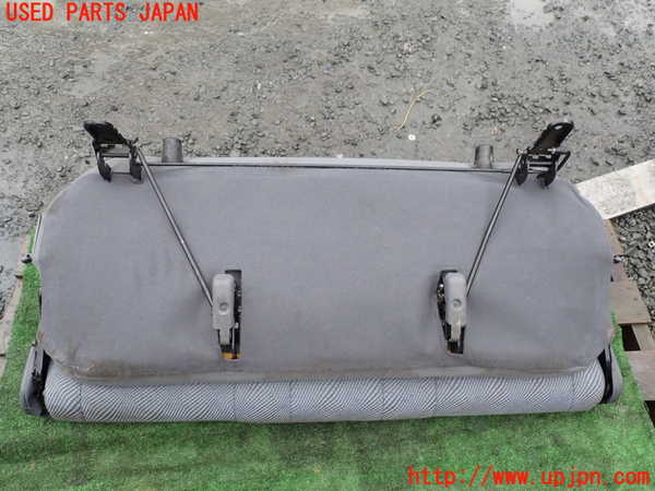1UPJ-9241847125]ランクル70系(GRJ76K)2列目シート 中古_5