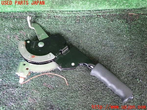 1UPJ-9241847550]ランクル70系(GRJ76K)サイドブレーキレバー 中古_2