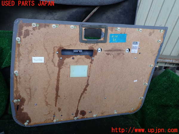 1UPJ-9241841264]ランクル70系(GRJ76K)左前ドア内張り 中古_4
