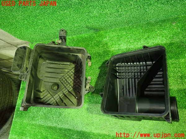 1UPJ-9241862560]セルシオ(UCF31)エアクリーナーボックス 中古_2