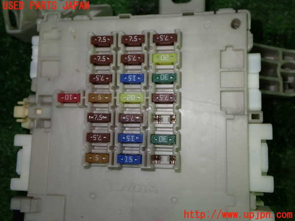 1UPJ-9241866742]セルシオ(UCF31)ヒューズボックス2 中古_3