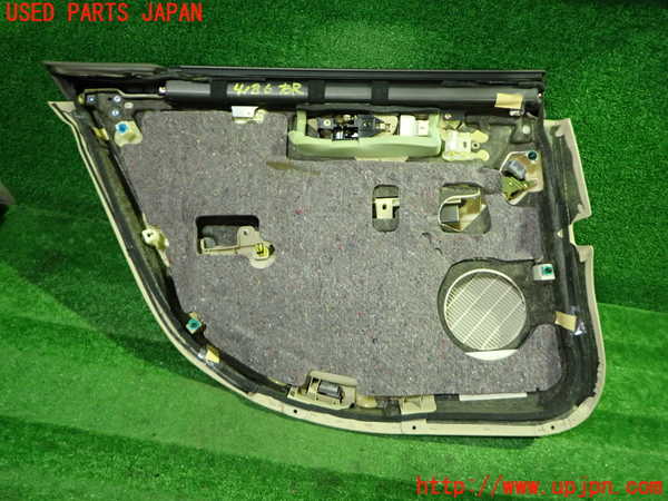 1UPJ-9241861294]セルシオ(UCF31)右後ドア内張り 中古_4