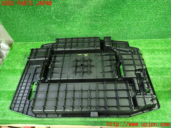 1UPJ-9241867772]セルシオ(UCF31)ラゲッジトレイ2 中古_2