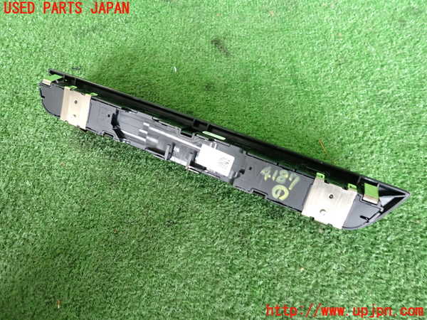 2UPJ-9241876306]BMW 118i F40(7K15)スイッチ1(オーディオ チャンネル) 中古_2