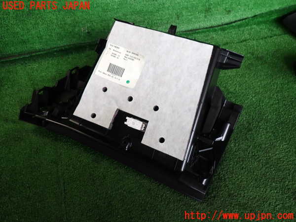 2UPJ-9241877516]BMW 118i F40(7K15)グローブボックス1 中古_2