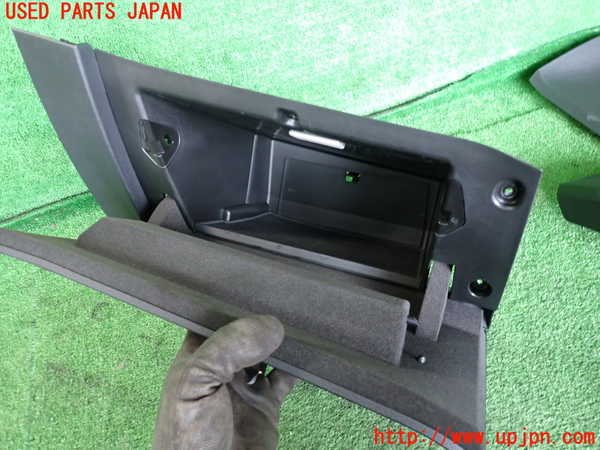 2UPJ-9241877516]BMW 118i F40(7K15)グローブボックス1 中古_3