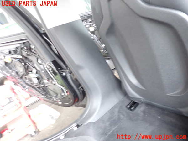 2UPJ-9241877670]BMW 118i F40(7K15)左センターピラートリム 中古_3