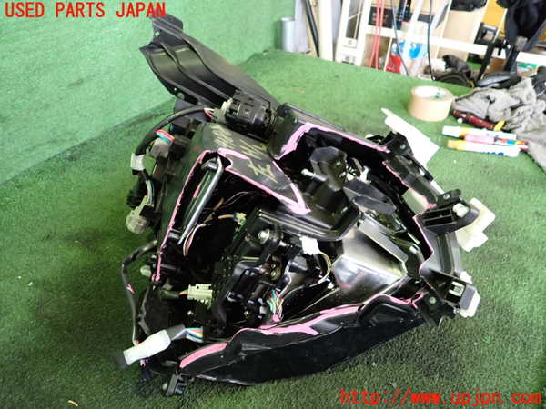 2UPJ-9241881132]アウトランダーPHEV(GN0W)左ヘッドライト LED (ジャンク品) 中古_4