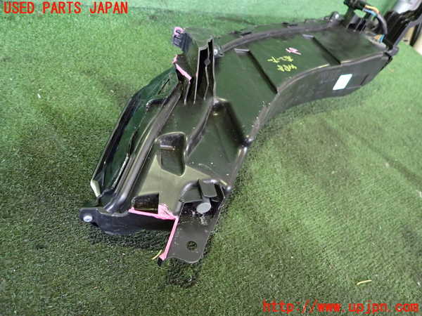 2UPJ-9241881150]アウトランダーPHEV(GN0W)右コーナーランプ (ジャンク品) 中古_4