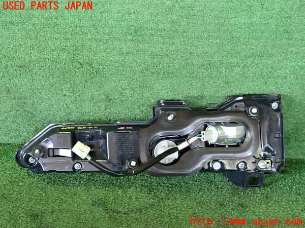 2UPJ-9241881550]アウトランダーPHEV(GN0W)右リアフィニッシャー 中古_3