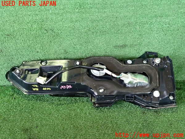 2UPJ-9241881552]アウトランダーPHEV(GN0W)左リアフィニッシャー 中古_2
