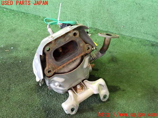 2UPJ-9241882041]アウトランダーPHEV(GN0W)エキマニ1 (触媒 マニバーター) 中古_2