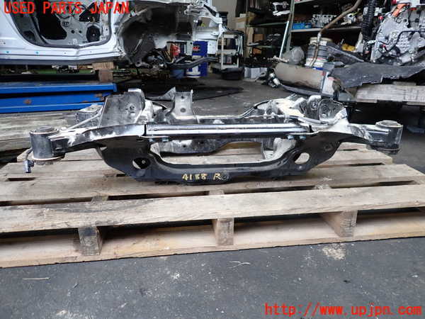 2UPJ-9241885295]アウトランダーPHEV(GN0W)リアメンバー 中古_2