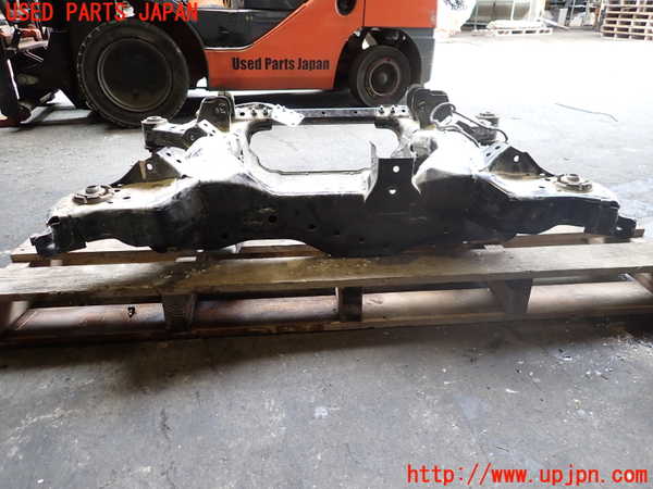 2UPJ-9241885295]アウトランダーPHEV(GN0W)リアメンバー 中古_3
