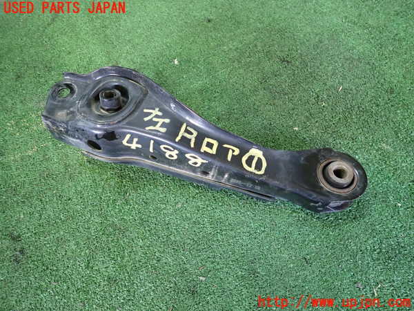2UPJ-9241885226]アウトランダーPHEV(GN0W)左リアロアアーム1 中古_2