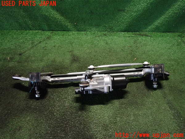 2UPJ-9241886770]アウトランダーPHEV(GN0W)フロントワイパーモーター 中古_2