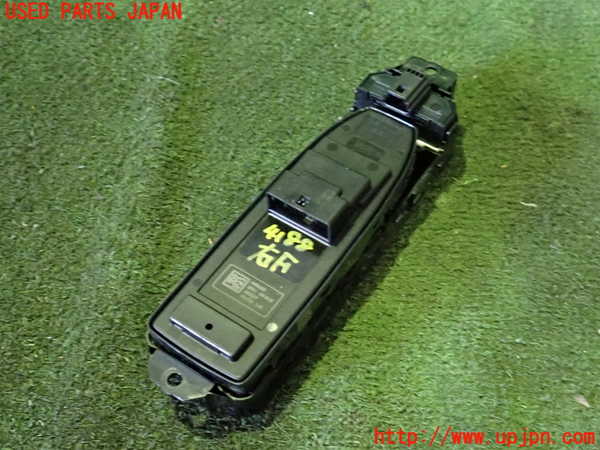2UPJ-9241886240]アウトランダーPHEV(GN0W)右前パワーウィンドウスイッチ 中古_2