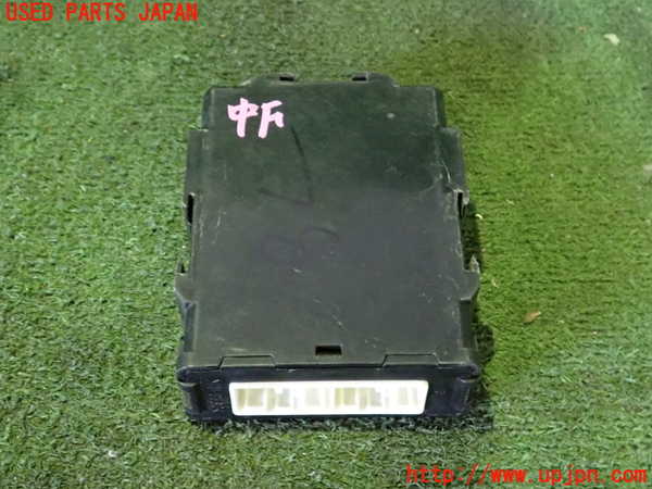 2UPJ-9241886153]アウトランダーPHEV(GN0W)コンピューター8 中古_2