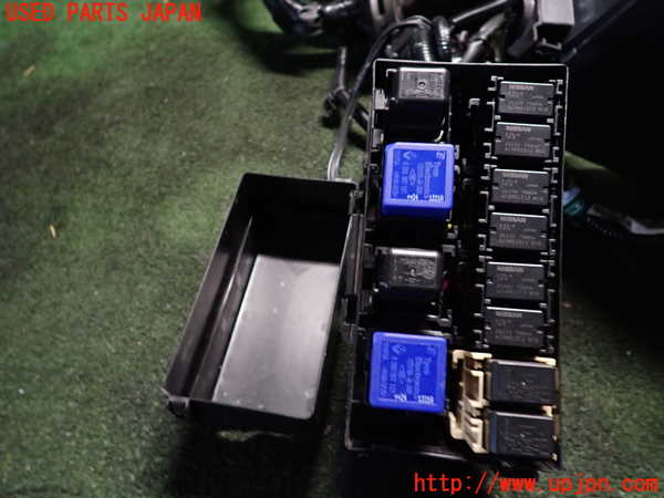 2UPJ-9241886741]アウトランダーPHEV(GN0W)ヒューズボックス1 (ジャンク品) 中古_3