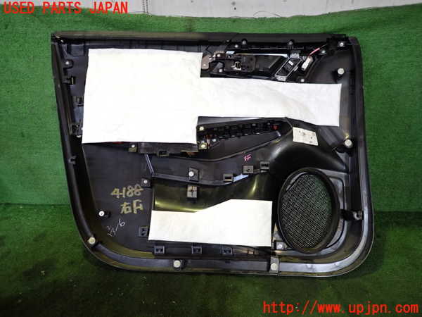 2UPJ-9241881234]アウトランダーPHEV(GN0W)右前ドア内張り (ジャンク品) 中古_3