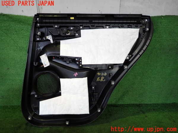 2UPJ-9241881324]アウトランダーPHEV(GN0W)左後ドア内張り 中古_3