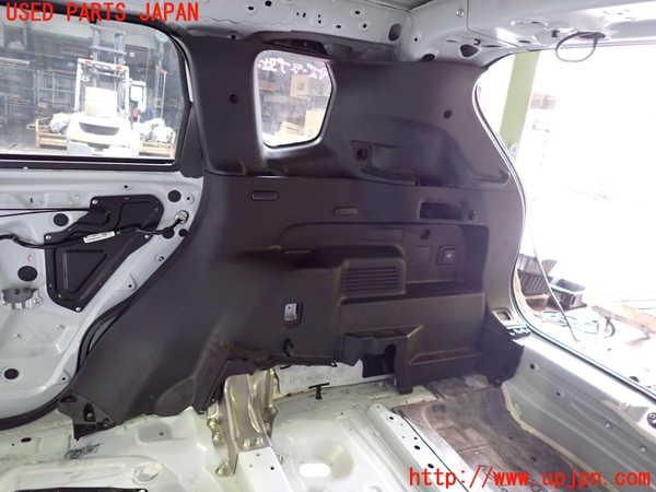 2UPJ-9241887675]アウトランダーPHEV(GN0W)右リアピラートリム 中古_2