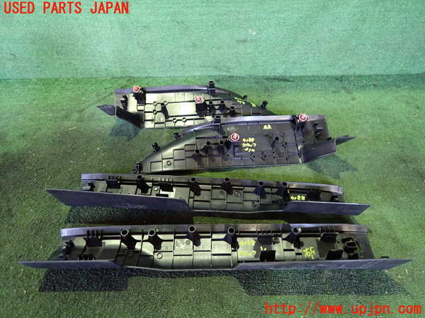 2UPJ-9241887740]アウトランダーPHEV(GN0W)スカッフプレート 中古_2