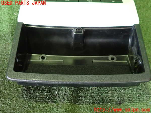 2UPJ-9241886411]アウトランダーPHEV(GN0W)ルームランプ1 (真中 1列目) (ジャンク品) 中古_2
