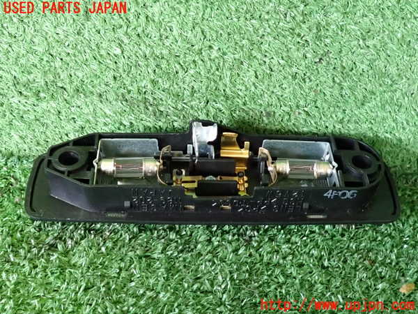 2UPJ-9241886413]アウトランダーPHEV(GN0W)ルームランプ3 (真中 ラゲッジ) 中古_2